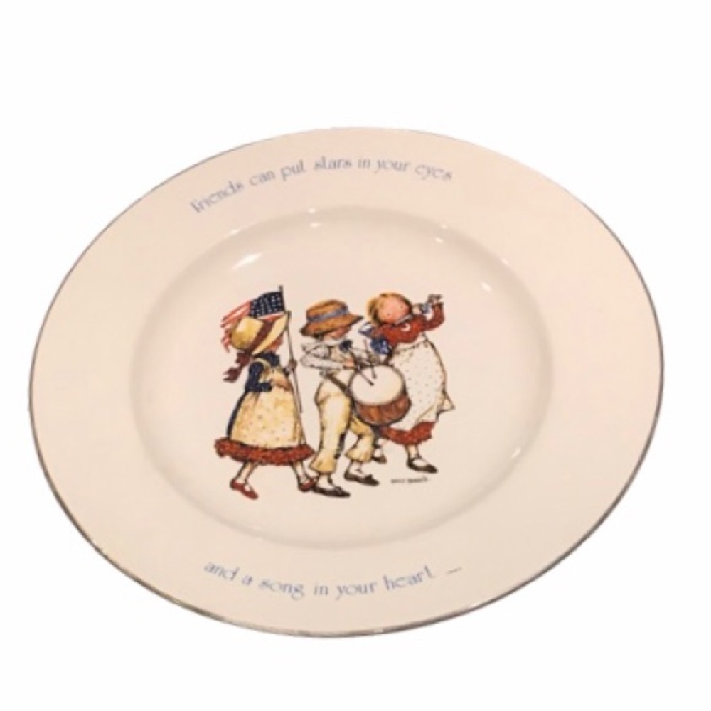 Holly Hobbie Freedom Series Bicentennial Plate